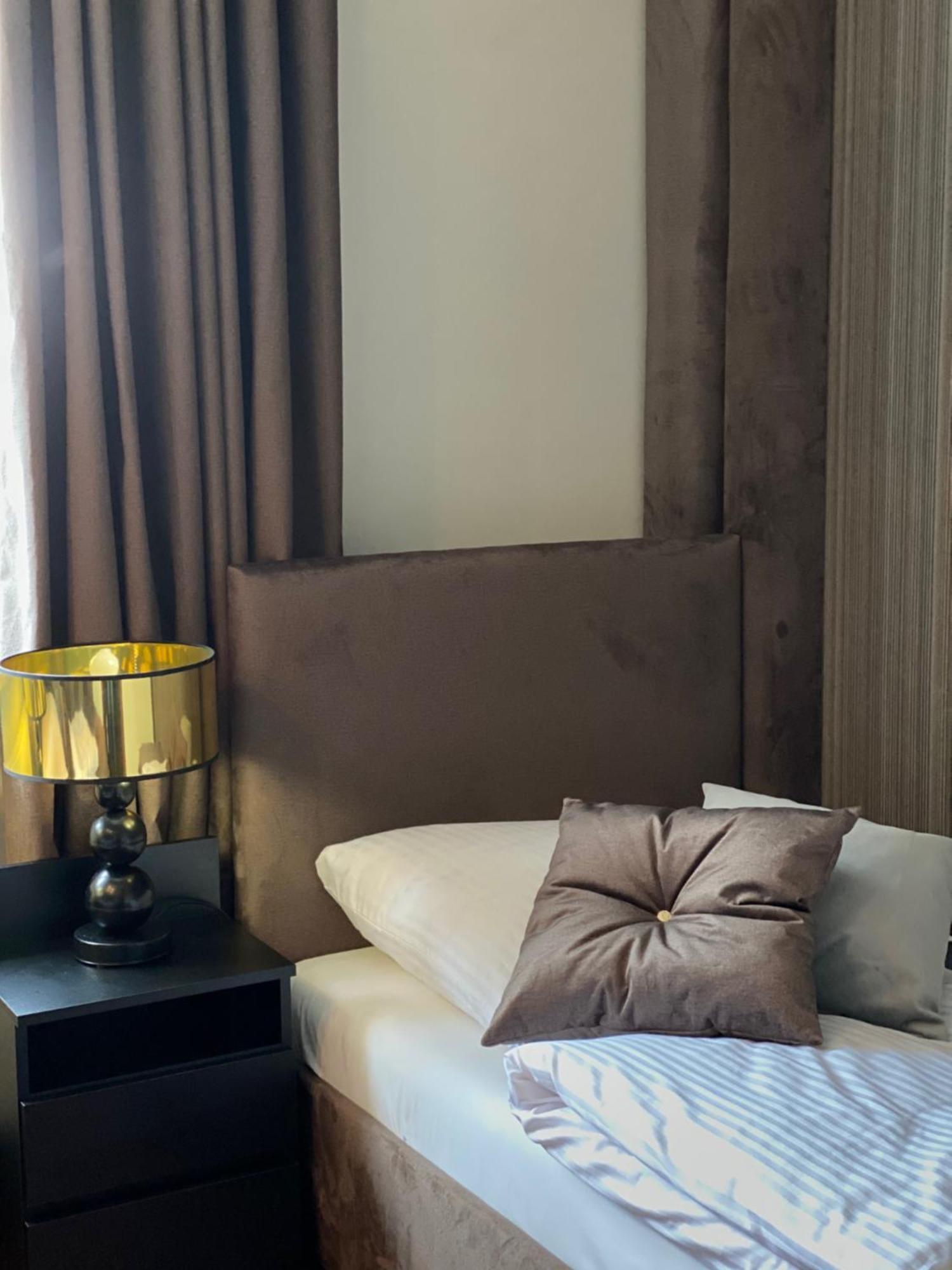 Family & Business Sauna Apartments Klonowa Nad Zalewem, Unikat Spa Kielce Ngoại thất bức ảnh