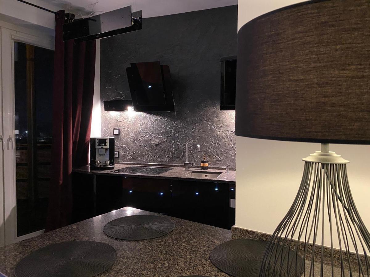 Family & Business Sauna Apartments Klonowa Nad Zalewem, Unikat Spa Kielce Ngoại thất bức ảnh